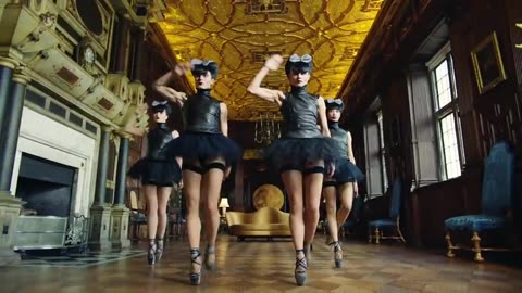 Party Like A Russian -Robbie Williams Official Video