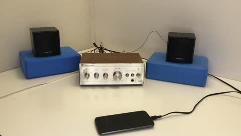 Realistic Minumus 0.3 Cube Speakers & SA-102 Integrated Amplifier