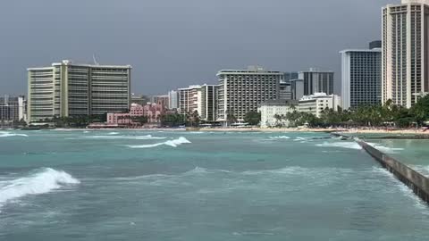 Waikiki Walls