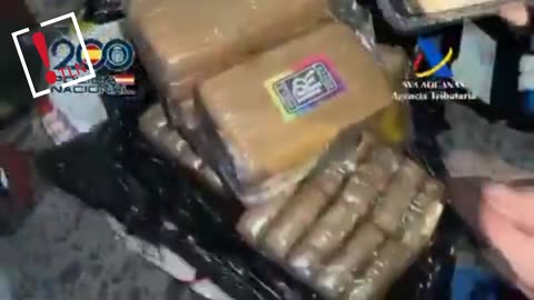 Secuestra a ocho personas que transportaban 2.300 kilos de cocaína