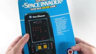 Entex Space Invaders Handheld Electronic Video Game - Vintage Retro