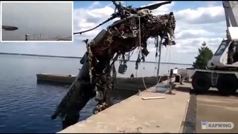 A Russian Mi-35M attack helicopter was drag out from Dnipro river in Kyiv Oblast