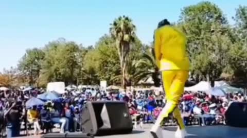 BEST DANCE MOVES FROM THE SOUTH OF AFRICA