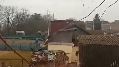 Video of a Russian warplane targeting a civilian building where a woman and her child live. Ukraine