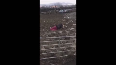 Mom stuck in the mud hilariously documented by her daughter