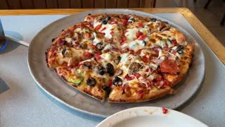 MEAL OF THE DAY HOMETOWN PIZZA CARROLTON KENTUCKY USA