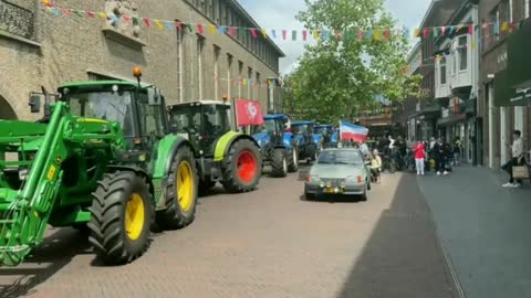 Resolved Dutch Farmers Take to the Streets of Enschede and Occupy Town Hall Square