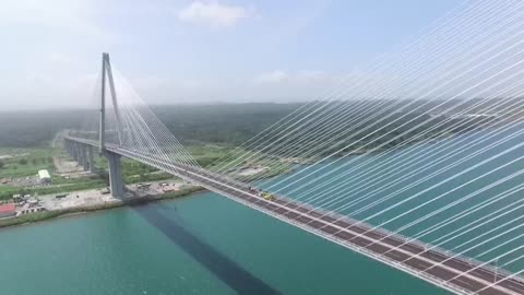 Canal de Panamá tiene nuevo puente que lo atraviesa