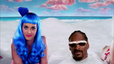 Katy Perry - California Gurls ft. Snoop Dogg 2010