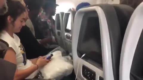 Cam Newton tries to negotiate seat exchange on flight