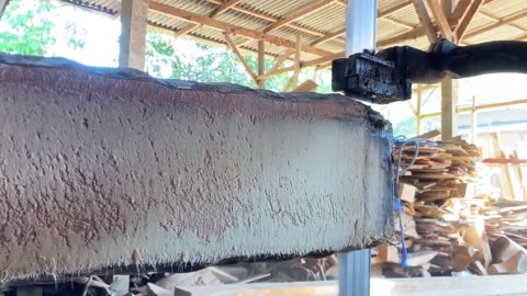 Hard work sawing 19 meters long coconut wood in steel blade shreds from America