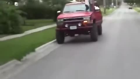 Dumb pickup truck driver crashes while tryna show off