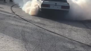 Insane burnout in old-school BMW