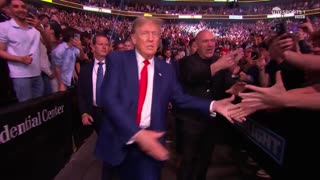 🚨 Donald Trump walks into UFC 302 — Crowd ROARS 🔥