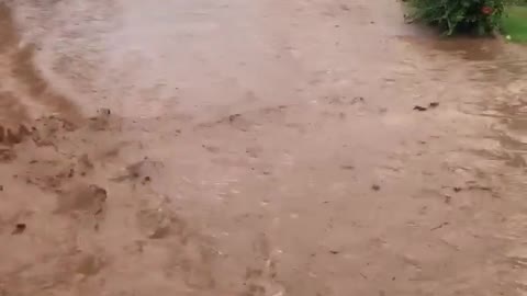 Hawaii Experiencing Flooding After Storm Olivia