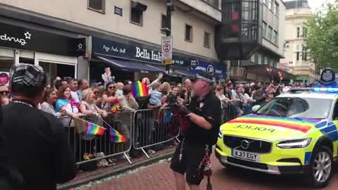 UK police in the line of fire from LGBTQ+, they don't want the police to wear uniforms in parades.