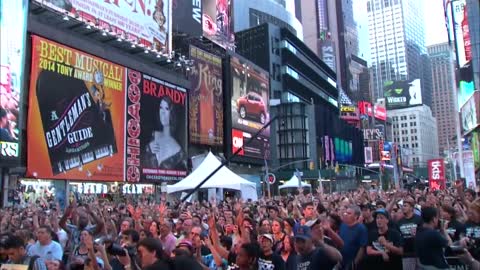 Matt Redman 10,000 Reasons Live from Times Square