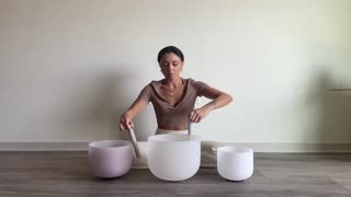 10 Minute Crystal Singing Bowl Meditation | Sound Healing For Relaxation & Stress Relief