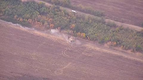 🇺🇦🇷🇺 Ukraine Russia War | Ukrainian Shark Drone Watches Russian MSTA-S Resupply from SUV | RCF