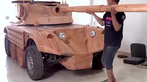 Father_builds_a_wooden_tank_for_his_son 🚗 🪵🪓