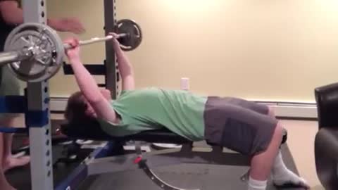 Kid almost kills himself with bench press(GONE WRONG)