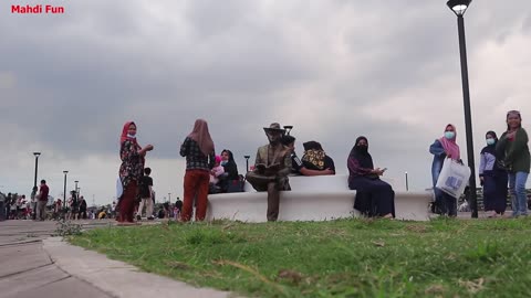 Cowboy prank. Best cowboy prank. best statue scare prank. lucu patung.Makassar cowboy prank.