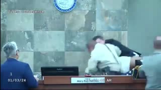 Las Vegas Judge Gets Tackled By a Felon in Court