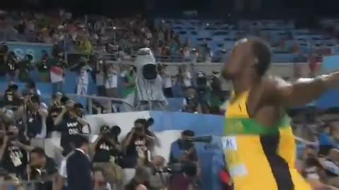 Usain Bolt Wins 200m at 2011 World Championships in 19.40 seconds