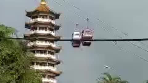 gondola crossing #gondola #gentinghighland