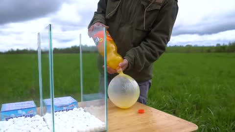 Experiment: Giant Balloons of Coca Cola & Fanta & Mirinda & Mountain Dew VS Mentos-10