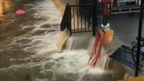 Floods in Chicago have turned the city into a giant river