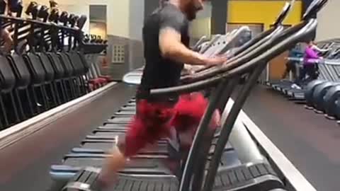 The fastest man on Treadmill 40km/h
