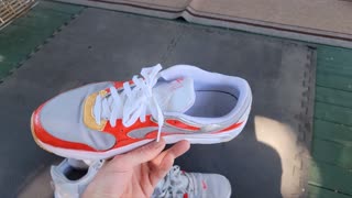 Painting my Nike Air Max's with acrylic paint