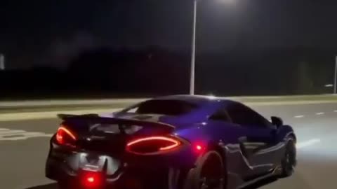 These mclaren spitting fire 🔥😍