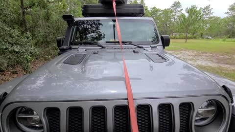 2020 Jeep Rubicon hauling a Kayak on the roof