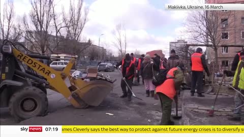 Ukraine War: Mariupol theatre 'sheltering hundreds' bombed