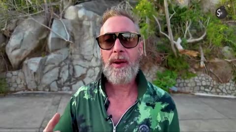 Disinfo Clown Jeff Berwick: Nazi-Style Police Protecting Jews