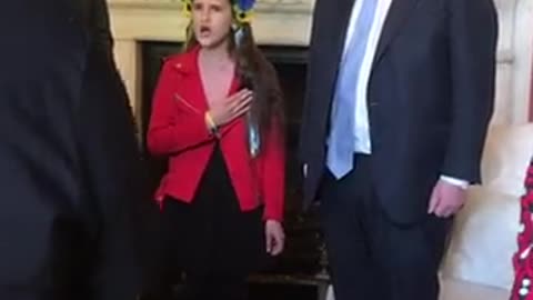 Boris Johnson posted on his Twitter a video in which a Ukrainian girl sings the national anthem