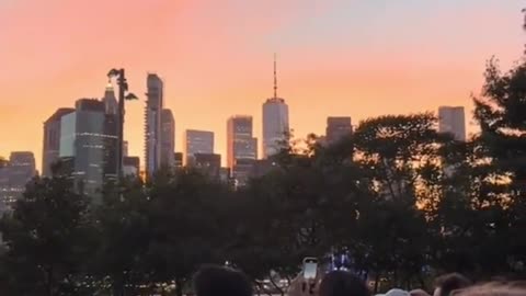 Watching the sunset under the Brooklyn Bridge