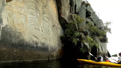 Rotorua - HeiBe Quellen und Hakas