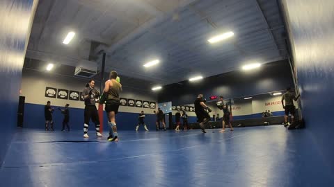 Guy wears a mask in mma sparring