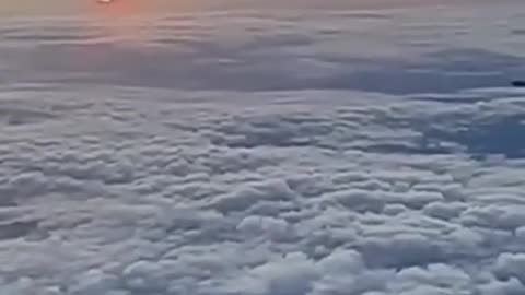 UFO Fly by passenger plane in China