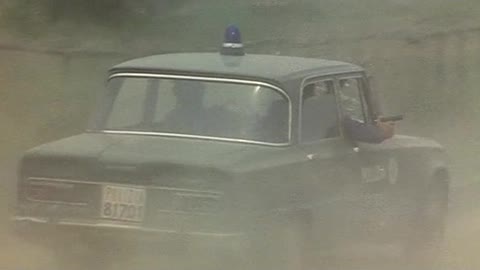 Car Chase in The Bloody Hands of the Law (La Mano Spietata della Legge) - 1973