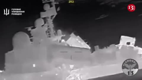 Ukrainian underwater drones destroyed Russian missile boat in Crimea – moment of operational image