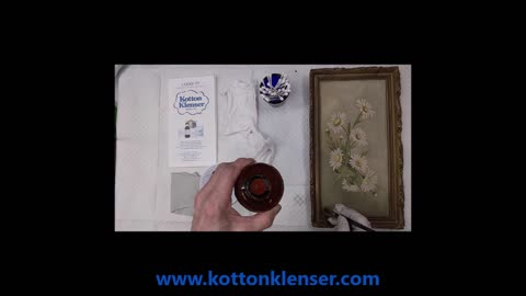 KOTTON KLENSER PRODUCTS CLEAN, PROTECT, AND PRESERVE DAISY OIL PAINTING AND GOLD LEAF FRAME.