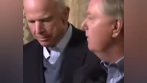 2016 - Graham und McCain versprechen Poroschenko schnellen Sieg über Russland