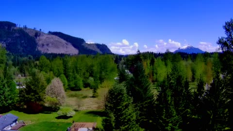 Flying my HolyStone HS720G Drone in the PNW, Cascade Mountain range.