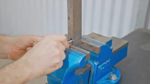 How to easily make Hinges - including the Jig - using Basic Tools-9