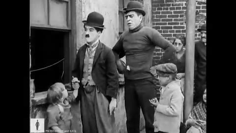 Charlie Chaplin - the kid fight scene 😂😂😂