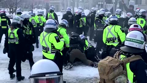 Protestors and police clash in Ottawa